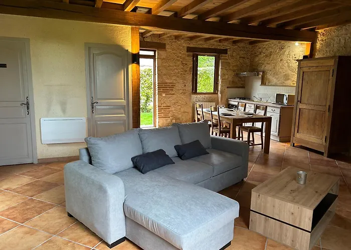 Maison En Pierre Cosy Avec Piscine Prive Semesterbostad